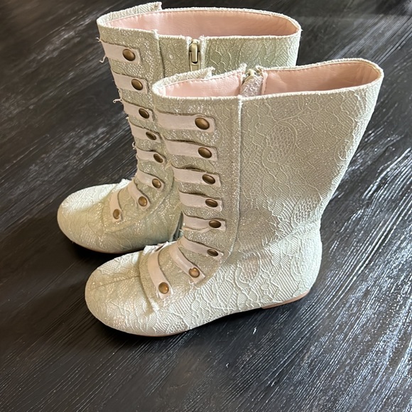 Lace Boots - Picture 2 of 8